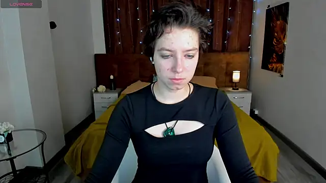 Snapshot of Sara_Frayer chatting on 01.14.26 Sara Frayer online show from 01.14.26