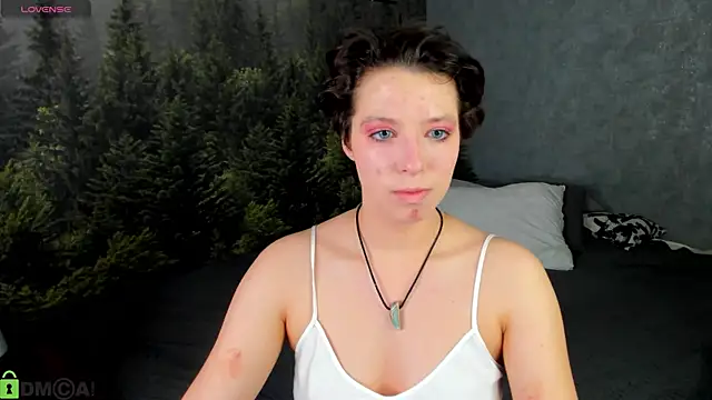 Snapshot of Sara_Frayer chatting on 02.12.26 Sara Frayer online show from 02.12.26