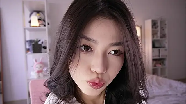 yourlittlesunrise  online show from 05.01.26