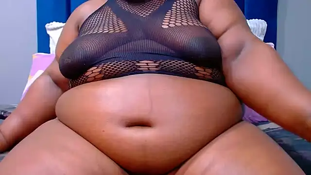 LadyBear2002 online show from 08.05.26