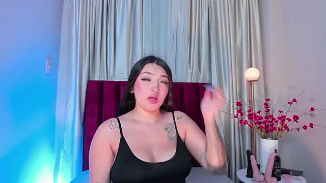 LilithEsme online show from 10.21.25