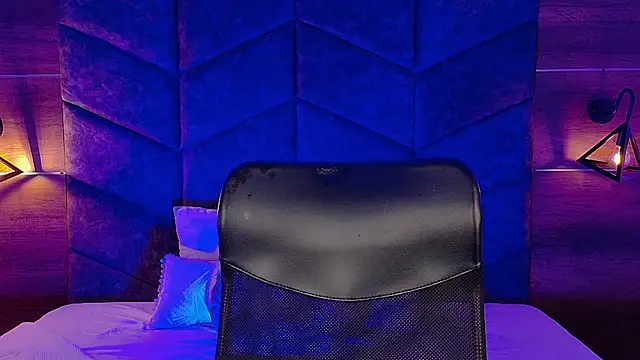 LiamThunder05  online show from 10.28.25