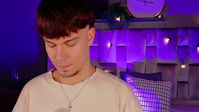 LiamThunder05  online show from 10.30.25