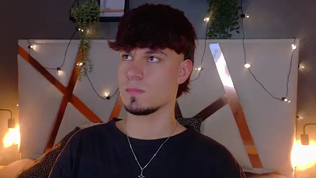 LiamThunder05  online show from 12.15.25