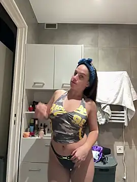 Snapshot of bebecita_x chatting on 11.01.25 bebecita x online show from 11.01.25