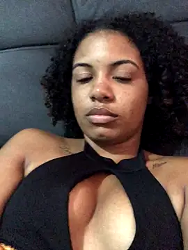 Snapshot of Lorennapires chatting on 10.14.25 Lorennapires online show from 10.14.25