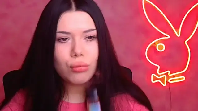 Mona Esty online show from 12.04.25