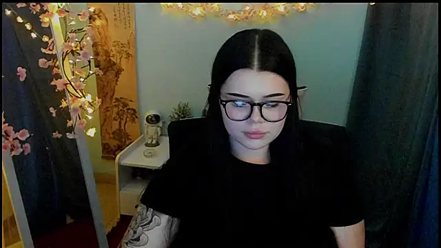 Mona Esty online show from 02.24.26