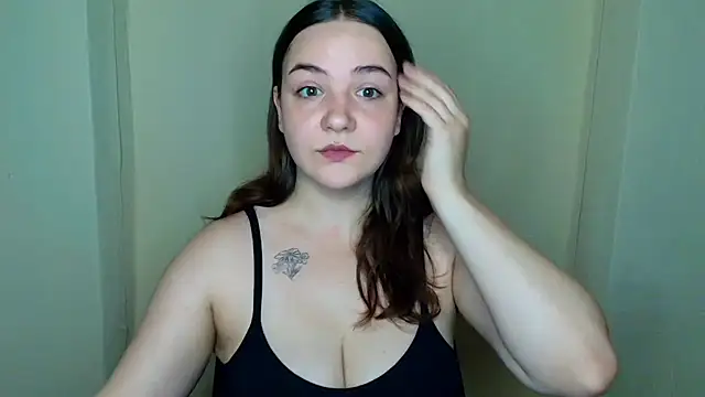 Snapshot of OliviaMontgommery chatting on 07.05.26 OliviaMontgommery online show from 07.05.26