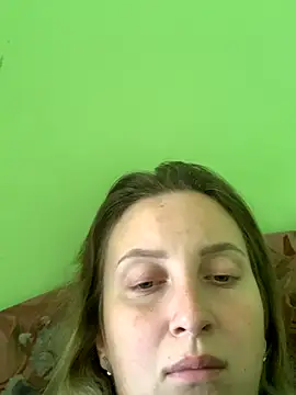 Snapshot of KristyFlowerX chatting on 10.21.25 KristyFlowerX online show from 10.21.25