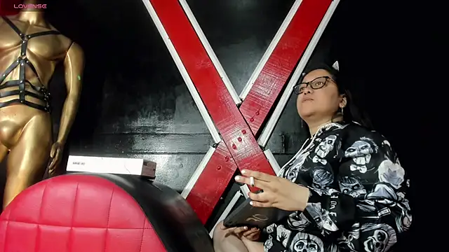 Xander Taylor  online show from 10.07.25