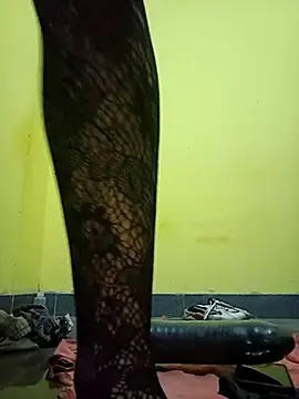 Snapshot of Canelasexo82 chatting on 11.24.25 Canelasexo82 online show from 11.24.25