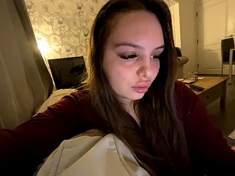 Snapshot of EllaStarrxxx chatting on 11.25.25 EllaStarrxxx online show from 11.25.25