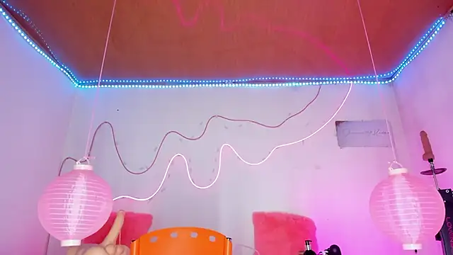 Snapshot of shannon_kinne_ chatting on 01.08.26 shannon kinne online show from 01.08.26