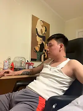 Snapshot of latava chatting on 10.03.25 latava online show from 10.03.25