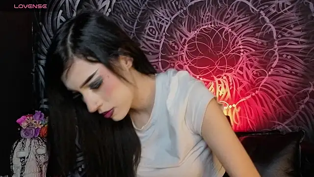 dahlia darkwood online show from 02.21.26