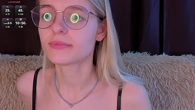 MonicaShiny online show from 12.01.25