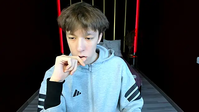 Snapshot of MarkBranston chatting on 01.13.26 MarkBranston online show from 01.13.26