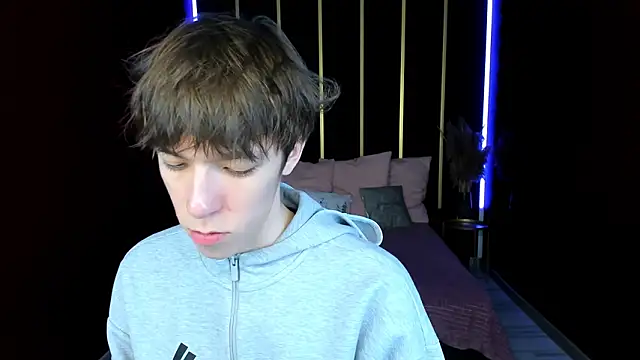 Snapshot of MarkBranston chatting on 02.13.26 MarkBranston online show from 02.13.26