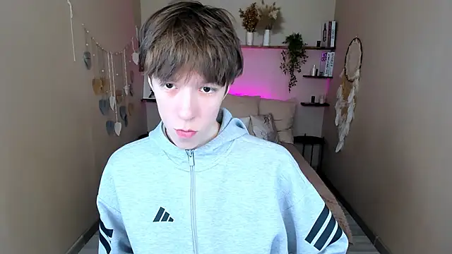 Snapshot of MarkBranston chatting on 02.14.26 MarkBranston online show from 02.14.26