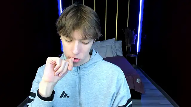 Snapshot of MarkBranston chatting on 02.22.26 MarkBranston online show from 02.22.26