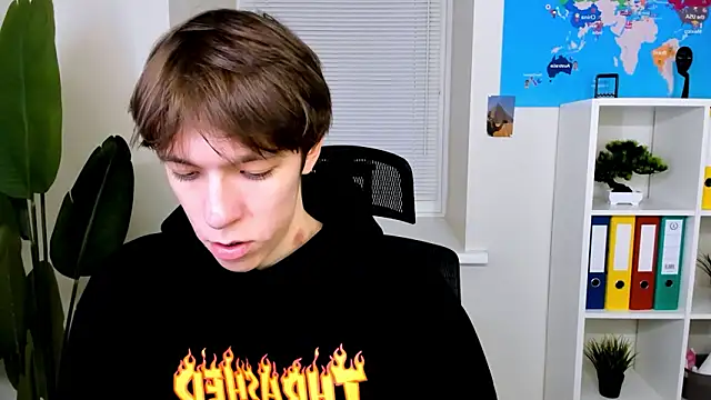 Snapshot of MarkBranston chatting on 02.27.26 MarkBranston online show from 02.27.26