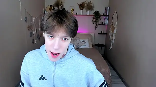 Snapshot of MarkBranston chatting on 03.13.26 MarkBranston online show from 03.13.26