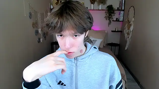 Snapshot of MarkBranston chatting on 03.14.26 MarkBranston online show from 03.14.26