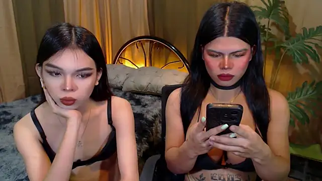 Snapshot of TWINKTRANSSHANEL chatting on 10.18.25 TWINKTRANSSHANEL online show from 10.18.25