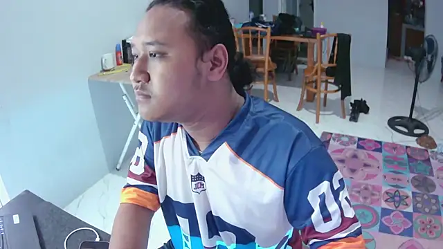 Snapshot of latexidn chatting on 12.22.25 latexidn online show from 12.22.25