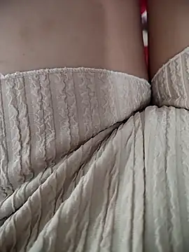 Snapshot of Mymy_love91 chatting on 11.17.25 Mymy love91 online show from 11.17.25