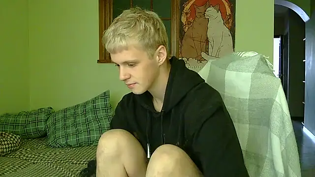 Snapshot of _Timmy_Boy_ chatting on 10.12.25  Timmy Boy  online show from 10.12.25