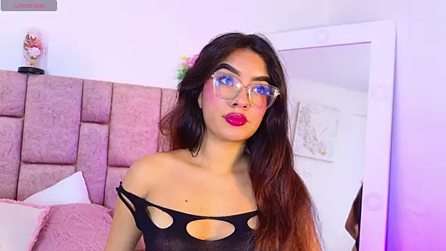 AmyVega  online show from 10.28.25