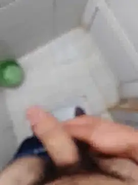 Snapshot of Iuhggikk chatting on 10.03.25 Iuhggikk online show from 10.03.25