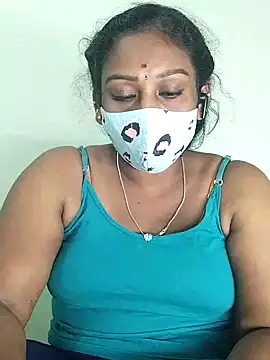 Snapshot of tamil_Monisha chatting on 10.12.25 tamil Monisha online show from 10.12.25