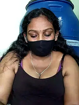 Snapshot of tamil_Monisha chatting on 10.22.25 tamil Monisha online show from 10.22.25