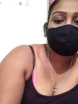 Snapshot of tamil_Monisha chatting on 10.28.25 tamil Monisha online show from 10.28.25