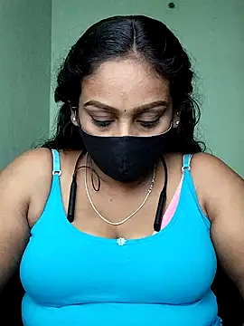 Snapshot of tamil_Monisha chatting on 11.17.25 tamil Monisha online show from 11.17.25