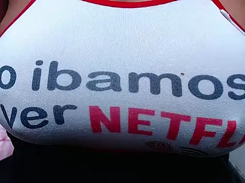 Snapshot of dalilah_pervertt chatting on 10.15.25 dalilah pervertt online show from 10.15.25