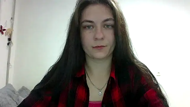 Snapshot of Twolatte1520 chatting on 11.28.25 Twolatte1520 online show from 11.28.25