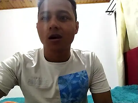 Snapshot of Capric9403 chatting on 10.04.25 Capric9403 online show from 10.04.25