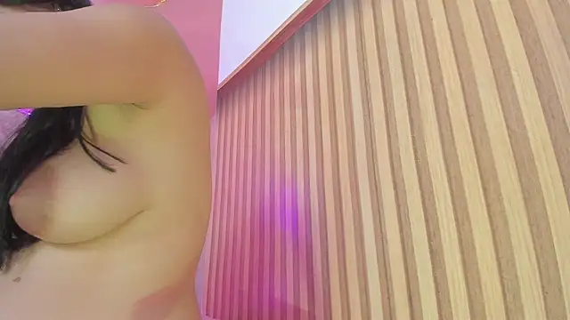 Malory  Jones online show from 11.10.25