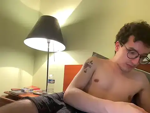 Snapshot of Poeta98@xh chatting on 10.13.25 Poeta98xh online show from 10.13.25