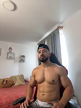 Ezzio Scolaro online show from 11.15.25