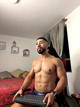 Ezzio Scolaro online show from 11.23.25