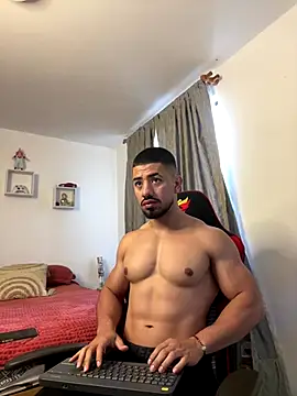 Ezzio Scolaro online show from 12.03.25