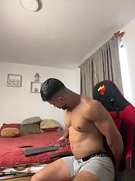 Ezzio Scolaro online show from 02.20.26