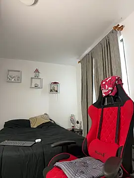 Ezzio Scolaro online show from 03.05.26