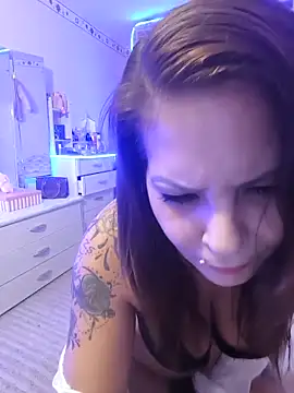 KRISZTIN1987 online show from 11.16.25