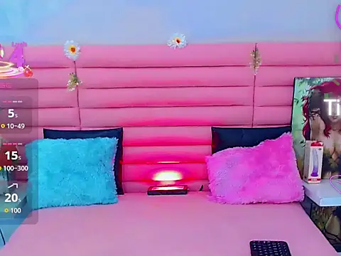 Snapshot of miss_dania75 chatting on 11.15.25 miss dania75 online show from 11.15.25